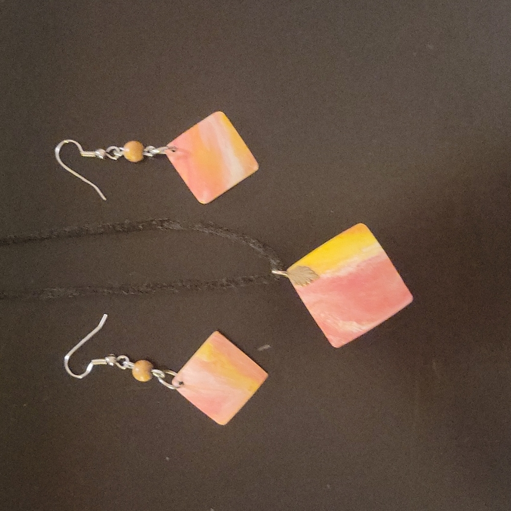 White Clay Earring & Necklace set